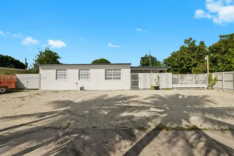 3010 SW 103rd Pl, Miami FL 33165