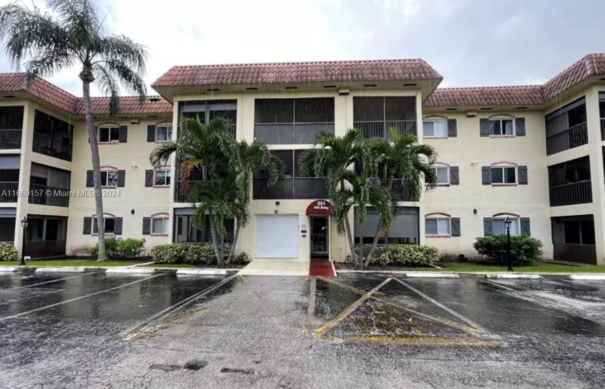 251 S Cypress Rd # 145, Pompano Beach FL 33060