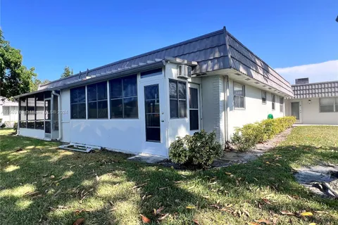 8 Valencia # A, Delray Beach FL 33446