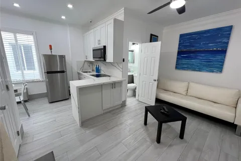 3710 Collins Ave # 103, Miami Beach FL 33140