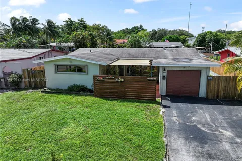 2443 Tortugas Ln, Fort Lauderdale FL 33312