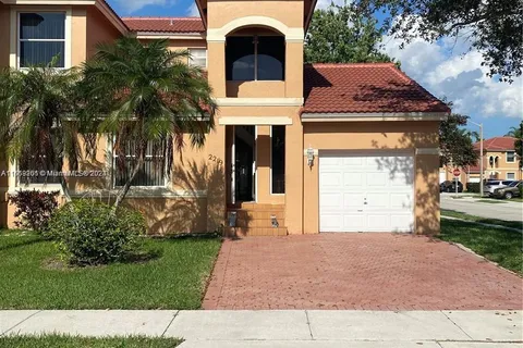 2219 NW 161st Ave, Pembroke Pines FL 33028