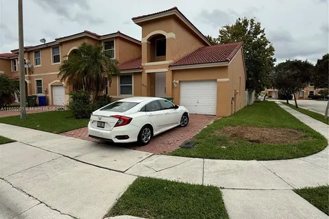 2219 NW 161st Ave, Pembroke Pines FL 33028