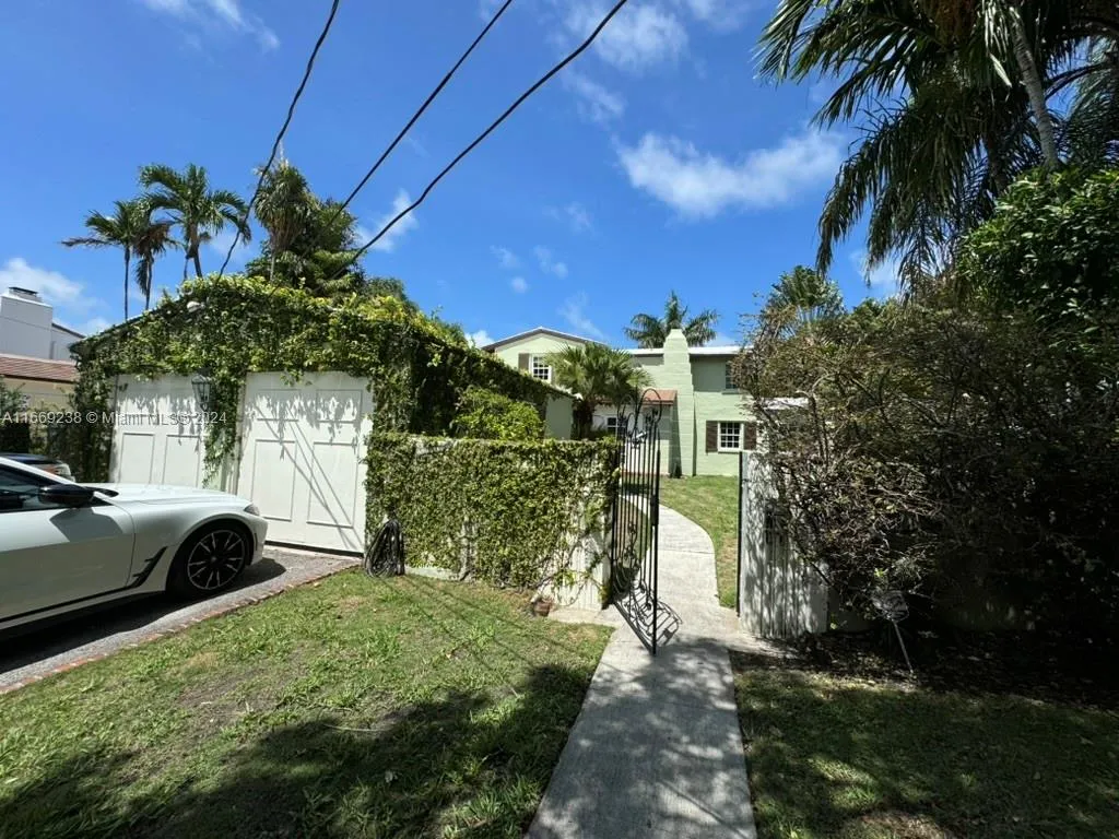 5431 Alton Rd, Miami Beach FL 33140