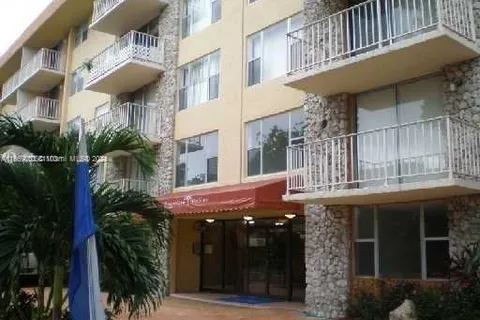 1805 Sans Souci Blvd # 508, North Miami FL 33181