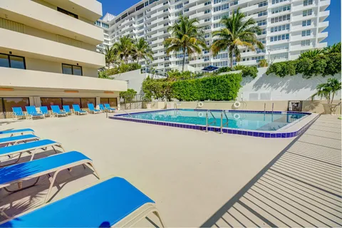 1623 Collins Ave # 512, Miami Beach FL 33139