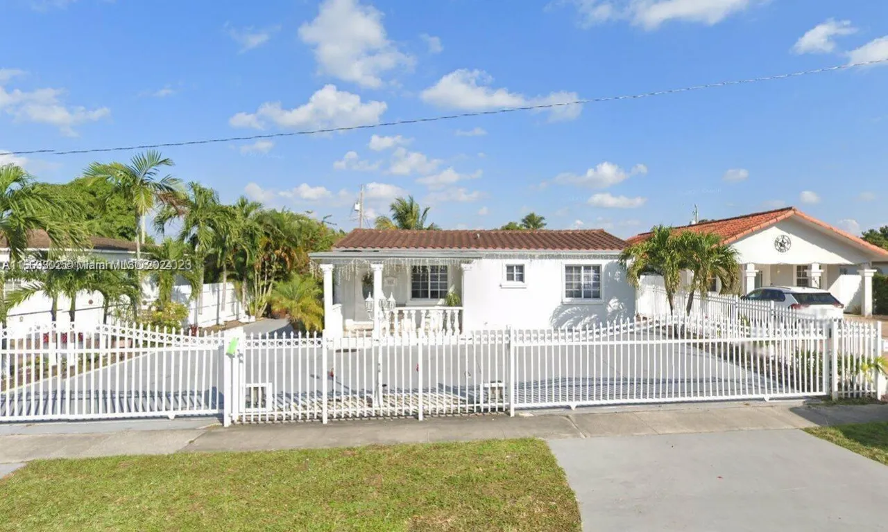 441 E 37th St, Hialeah FL 33013