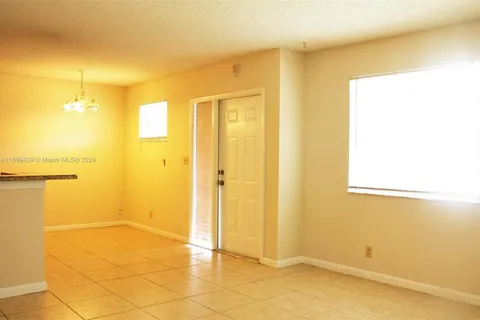 11462 NW 43rd St # 11462, Coral Springs FL 33065