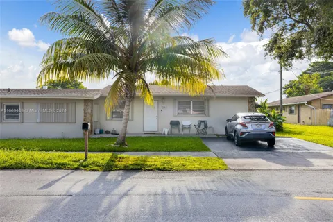 5746 Polk St, Hollywood FL 33021