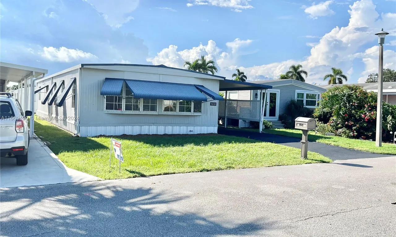 5231 SW 23rd Ave, Dania Beach FL 33312