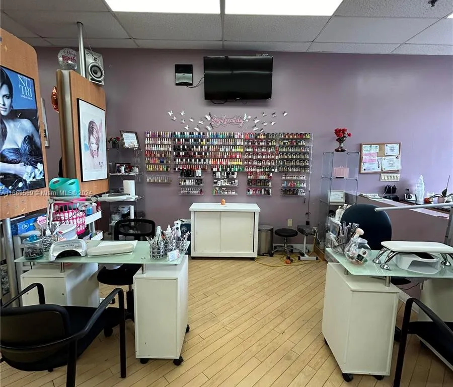 Beauty Salon, Hialeah FL 33012