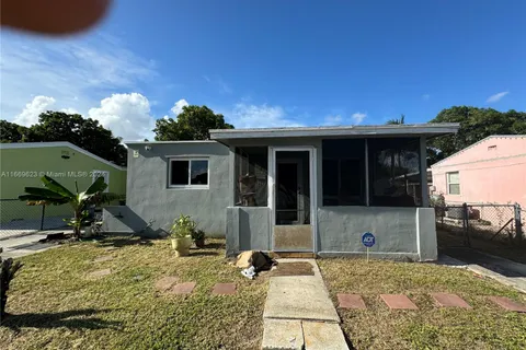 1035 Atlantic Ave, Opa-Locka FL 33054