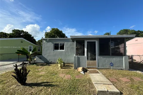 1035 Atlantic Ave, Opa-Locka FL 33054