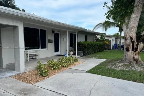 2631 NE 19th St, Pompano Beach FL 33062