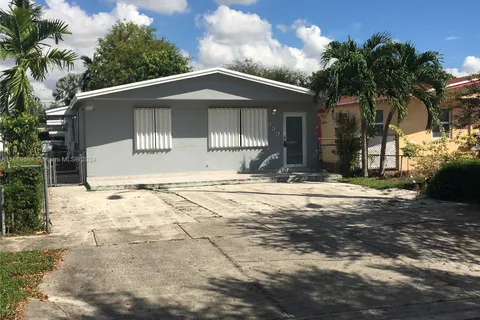 839 W 34th St, Hialeah FL 33012