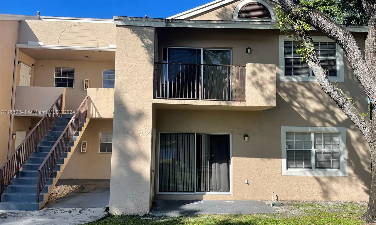 1941 NW 96th Ter # 8H, Pembroke Pines FL 33024