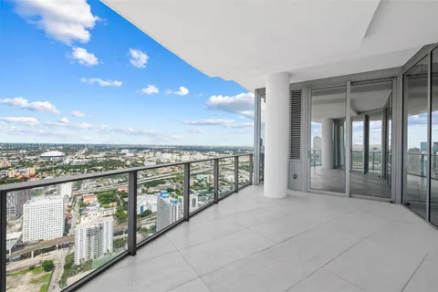 851 NE 1st Ave # 5412, Miami FL 33132