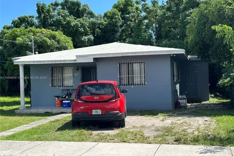 10370 SW 174th Ter, Miami FL 33157