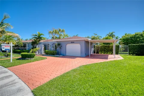 8144 SW 206th Ter, Cutler Bay FL 33189