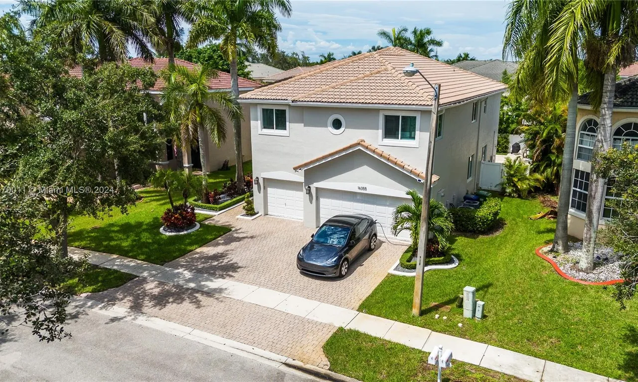 16355 SW 16 ST, Pembroke Pines FL 33027