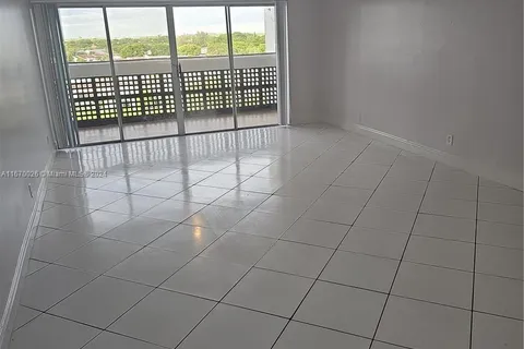 3301 SPANISH MOSS TE # 708, Lauderhill FL 33319