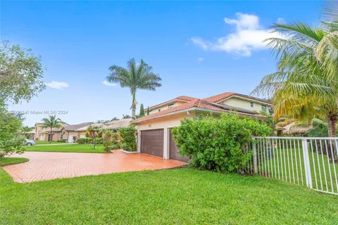 7139 W Mariposa Cir W, Pembroke Pines FL 33331