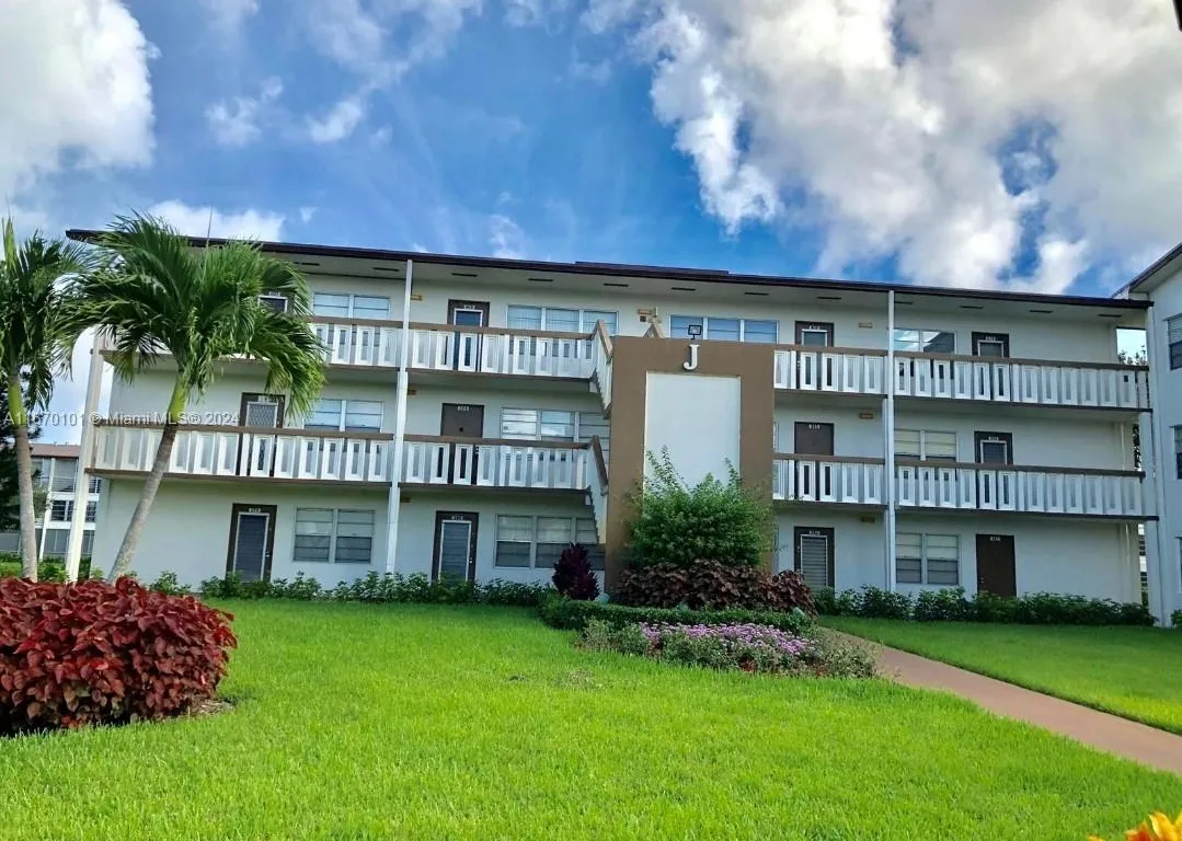 394 Mansfield # J, Boca Raton FL 33434