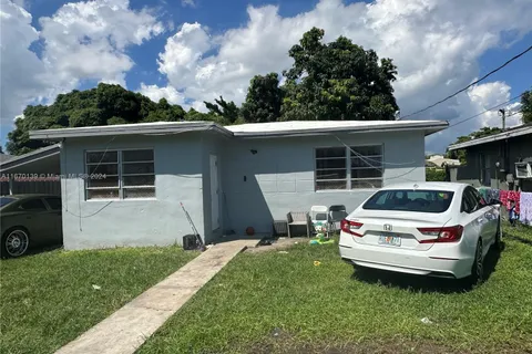 10229 SW 175th St, Miami FL 33157