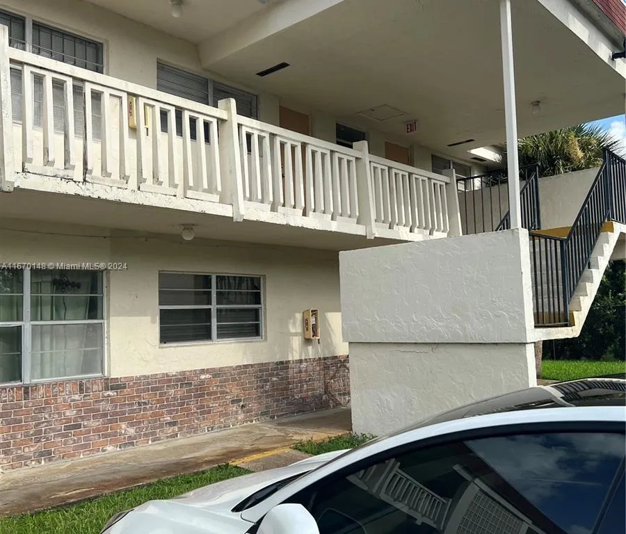 4169 SW 67 Ave # 208A, Davie FL 33314