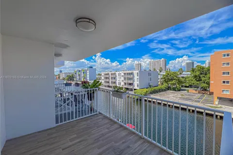 3755 NE 167th St # 35, North Miami Beach FL 33160