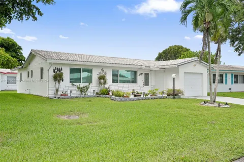 1051 NW 88th Way, Plantation FL 33322