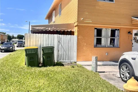 47 NE 12th Ave # 47, Homestead FL 33030