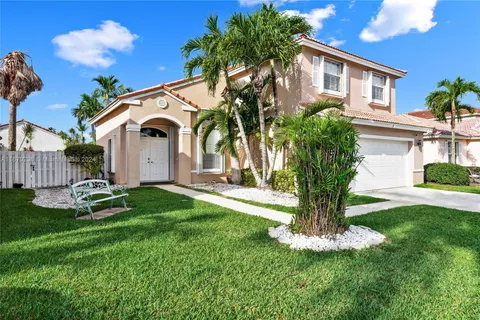 18910 NW 10th Ter, Pembroke Pines FL 33029