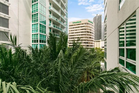 950 Brickell Bay Dr # 403, Miami FL 33131