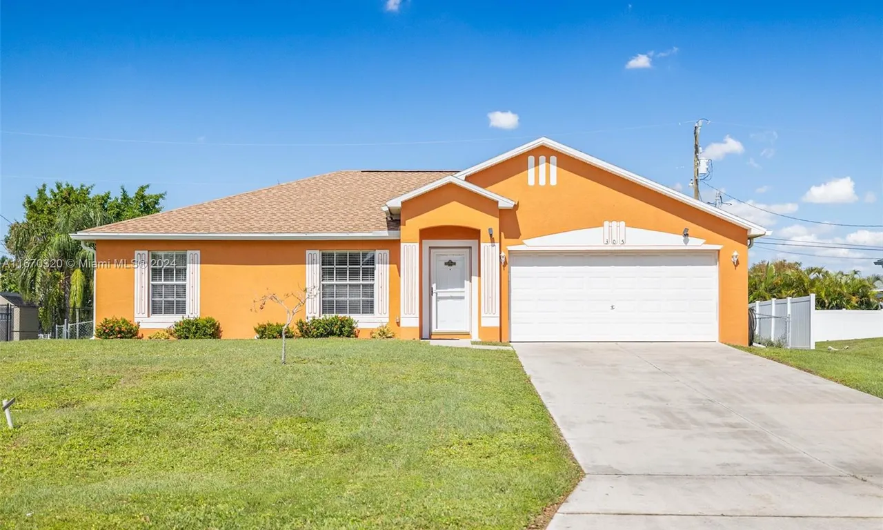 305 SE 3rd St, Cape Coral FL 33990