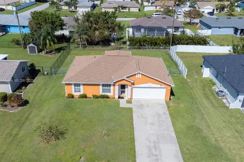 305 SE 3rd St, Cape Coral FL 33990