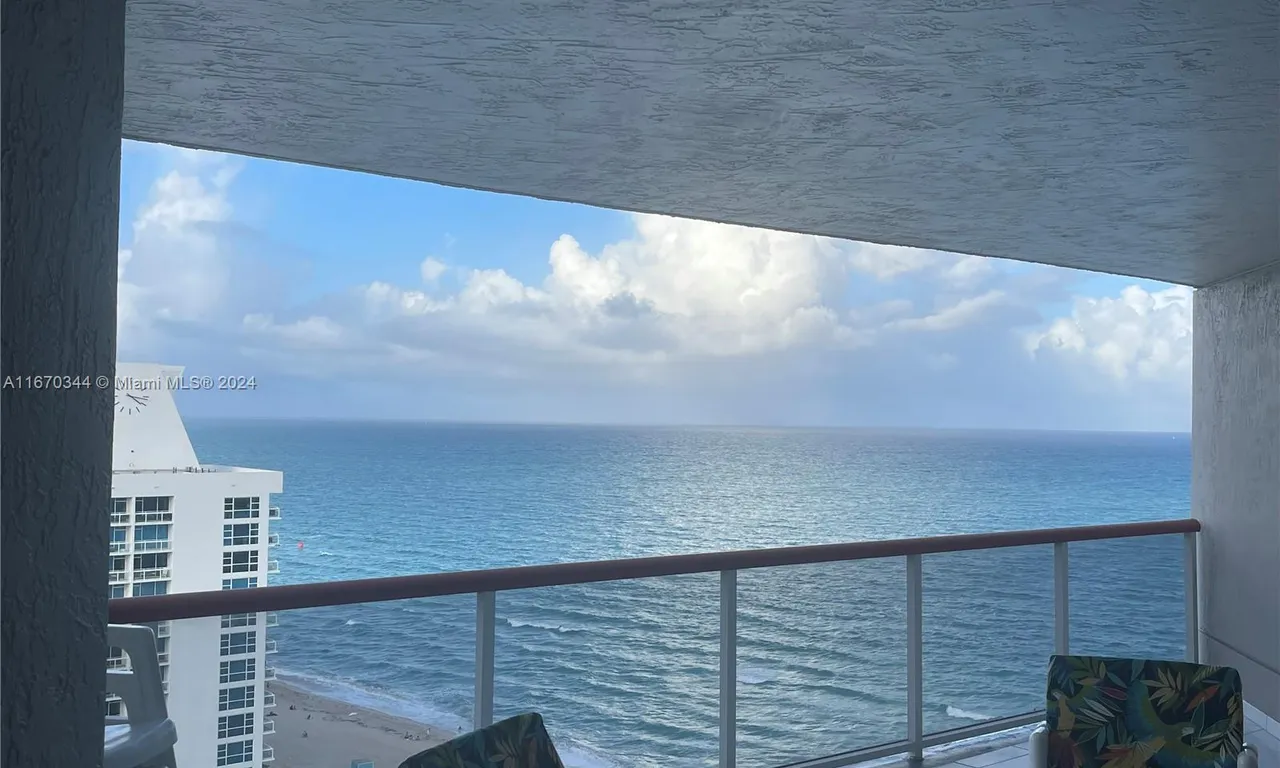 6767 Collins Ave # 2105, Miami Beach FL 33141