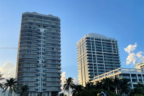 6767 Collins Ave # 2105, Miami Beach FL 33141