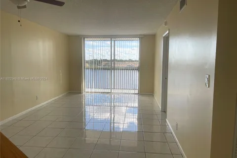 8710 N Sherman Cir # 406, Miramar FL 33025