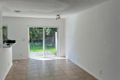 1435 SW 48th Ter, Deerfield Beach FL 33442