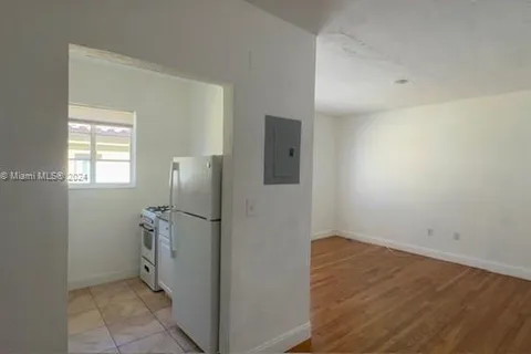 7510 Byron Ave # 8, Miami Beach FL 33141