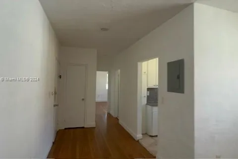 7510 Byron Ave # 8, Miami Beach FL 33141