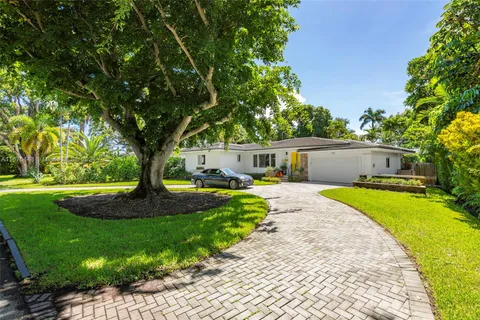 1048 NE 99th St, Miami Shores FL 33138