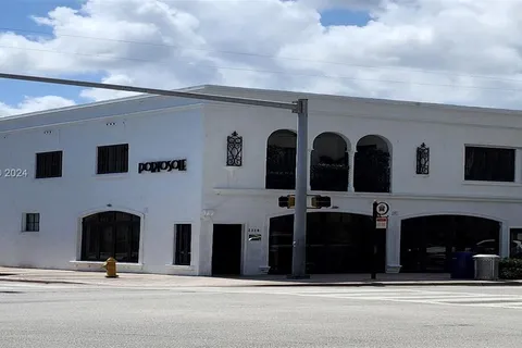 2530 Ponce De Leon Blvd, Coral Gables FL 33134