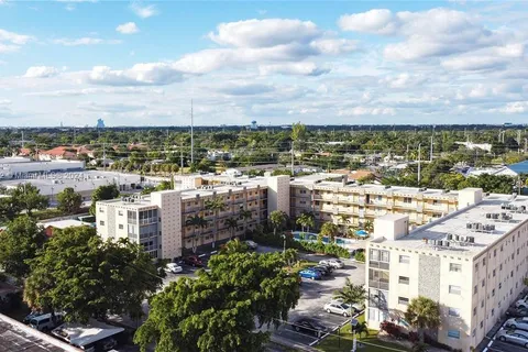 2145 Pierce St # 205, Hollywood FL 33020