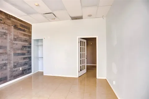 1801 S Ocean Dr, Hallandale Beach FL 33009