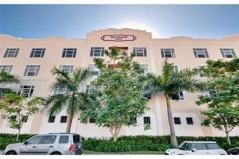 250 NW 23rd St # 203, Miami FL 33127