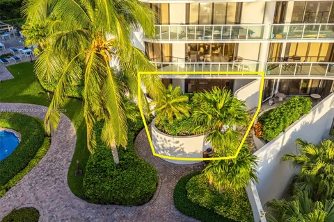 4000 Island Blvd # 2, Aventura FL 33160