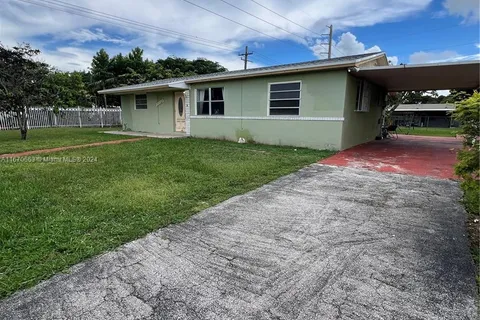 11110 SW 203rd St, Cutler Bay FL 33189