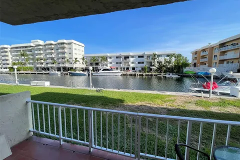 3522 NE 171st St # 103, North Miami Beach FL 33160